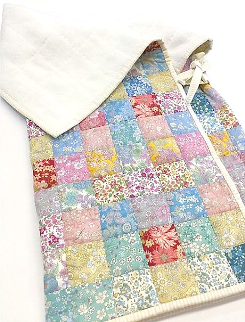 quilted baby sleeping bag, homemade handmade mat, blanket, tana lawn fabrics, patchwork quilt PDF print-at-home patter, tutorial, digital pattern creator Tikki London